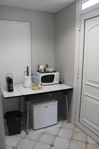 Chambre Avec Entree Independante 생프리에스트 외부 사진